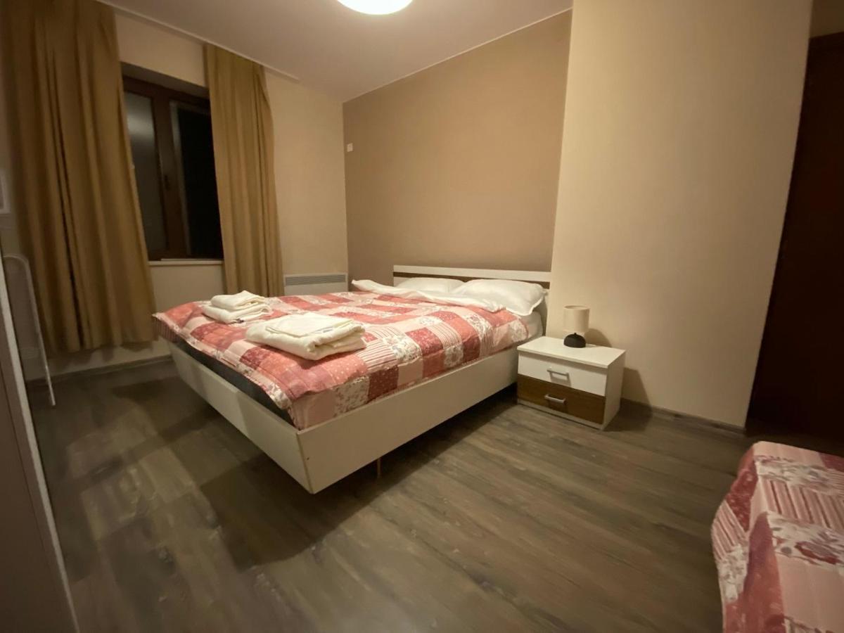 Апартамент Ици Appartement Pleven Buitenkant foto